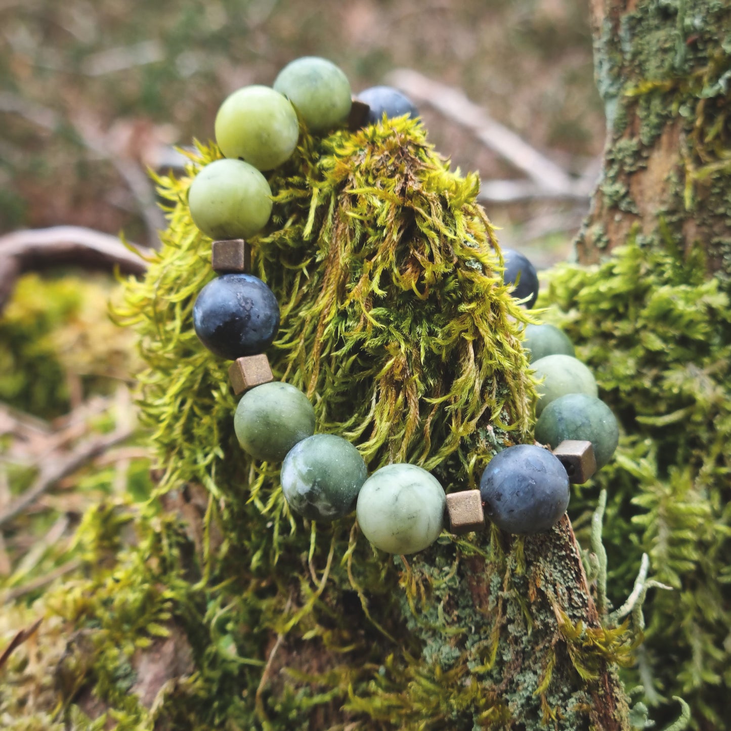 Armband mit Jade und Larvikit Perlen Big Stone | ,,Ancient Forest"